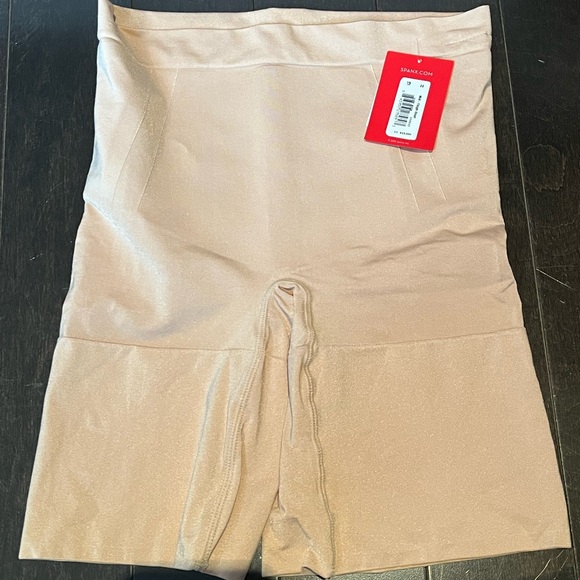 NWT Nude Spanx Shorts - Picture 4 of 4